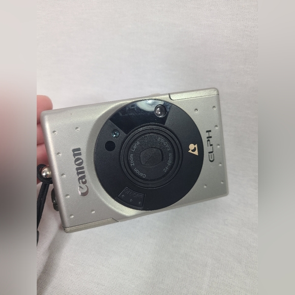 Vintage Canon ELPH APS Point and Shoot Film Camera 24-48mm Zoom-Read Description - Picture 3 of 8